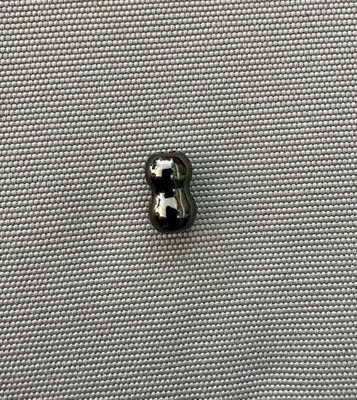 Black metal clasp