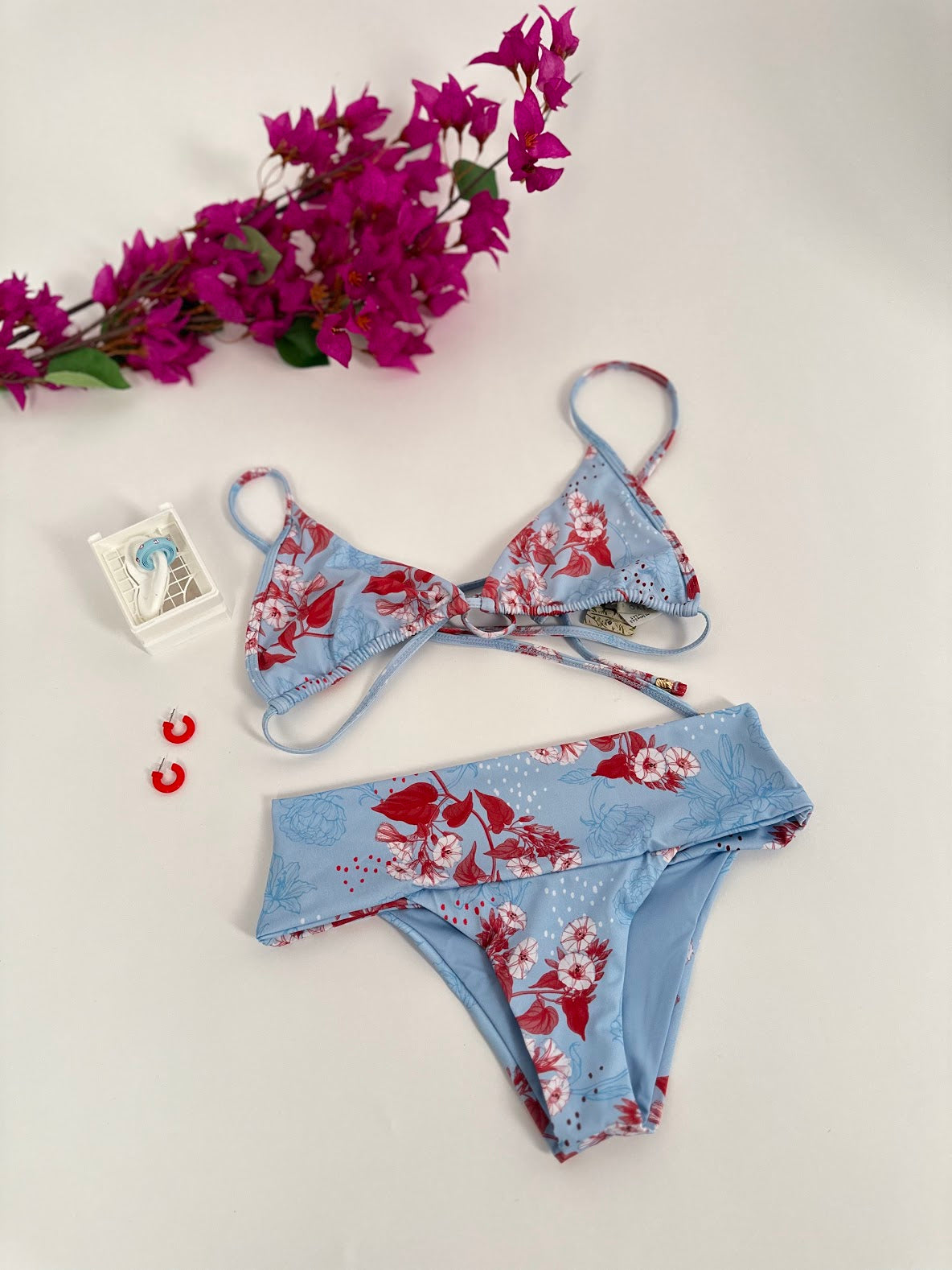 Bikini blue and red flowers print